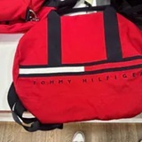 [S] TOMMY HILFIGER RED 6944610 KIDS FLAG STRIPE LOGO DUFFLE BAG, 631620602765 (STH1180)