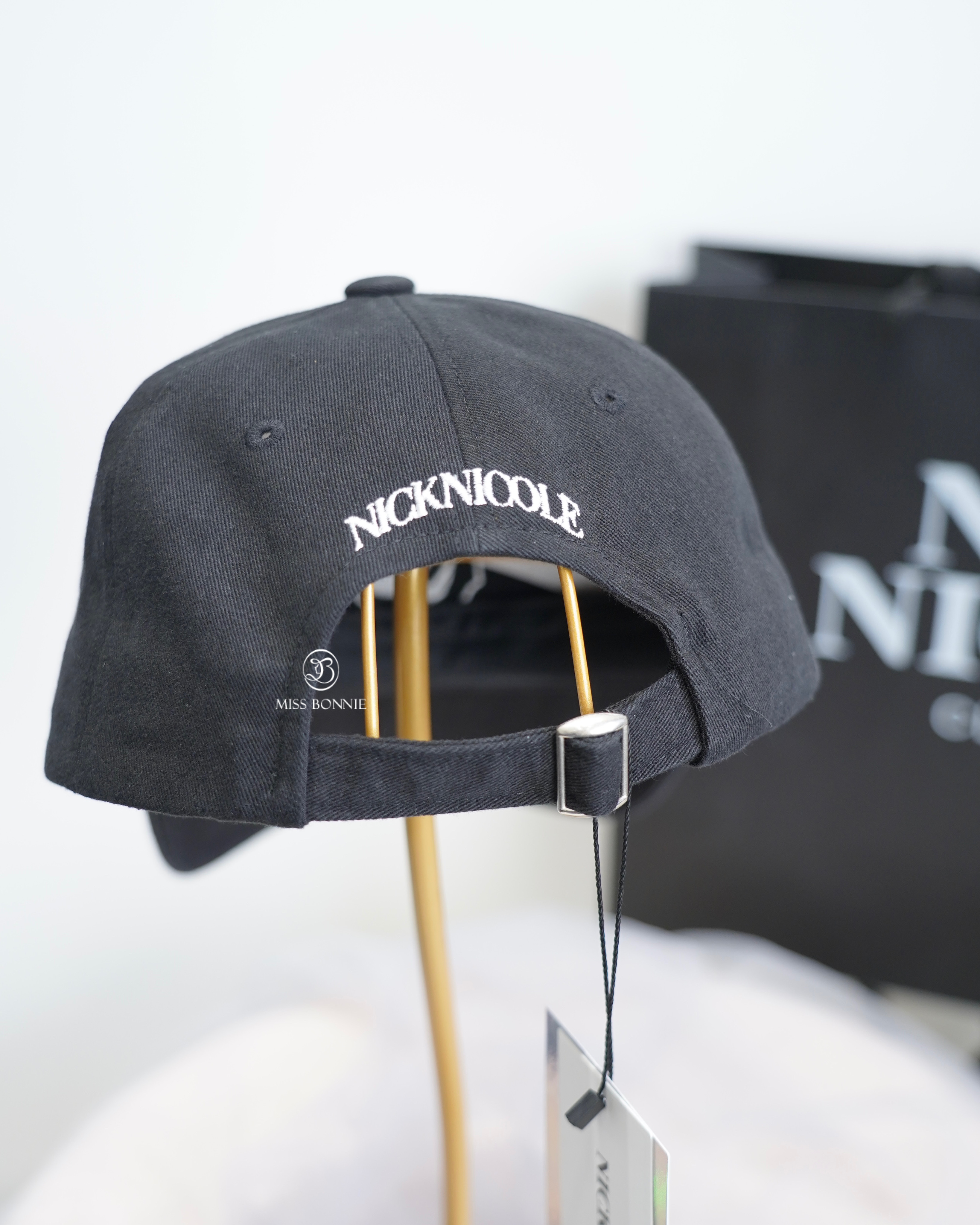 Nick Nicole玫瑰刺繡棒球帽