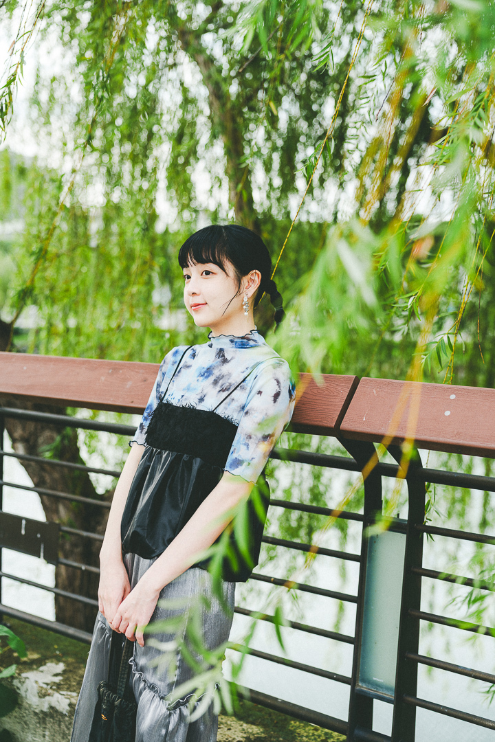 海風吹來顏料！扎染透明感上衣(兩色)