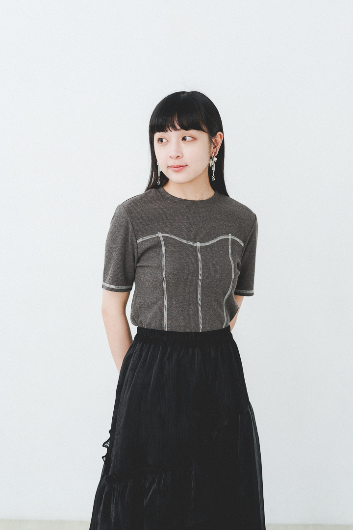 軌跡光譜！縫線撞色Tee(三色-炭灰)