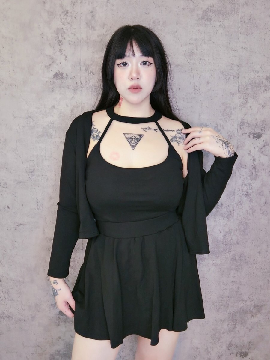 繞頸造型背心+短裙外套*三件套*