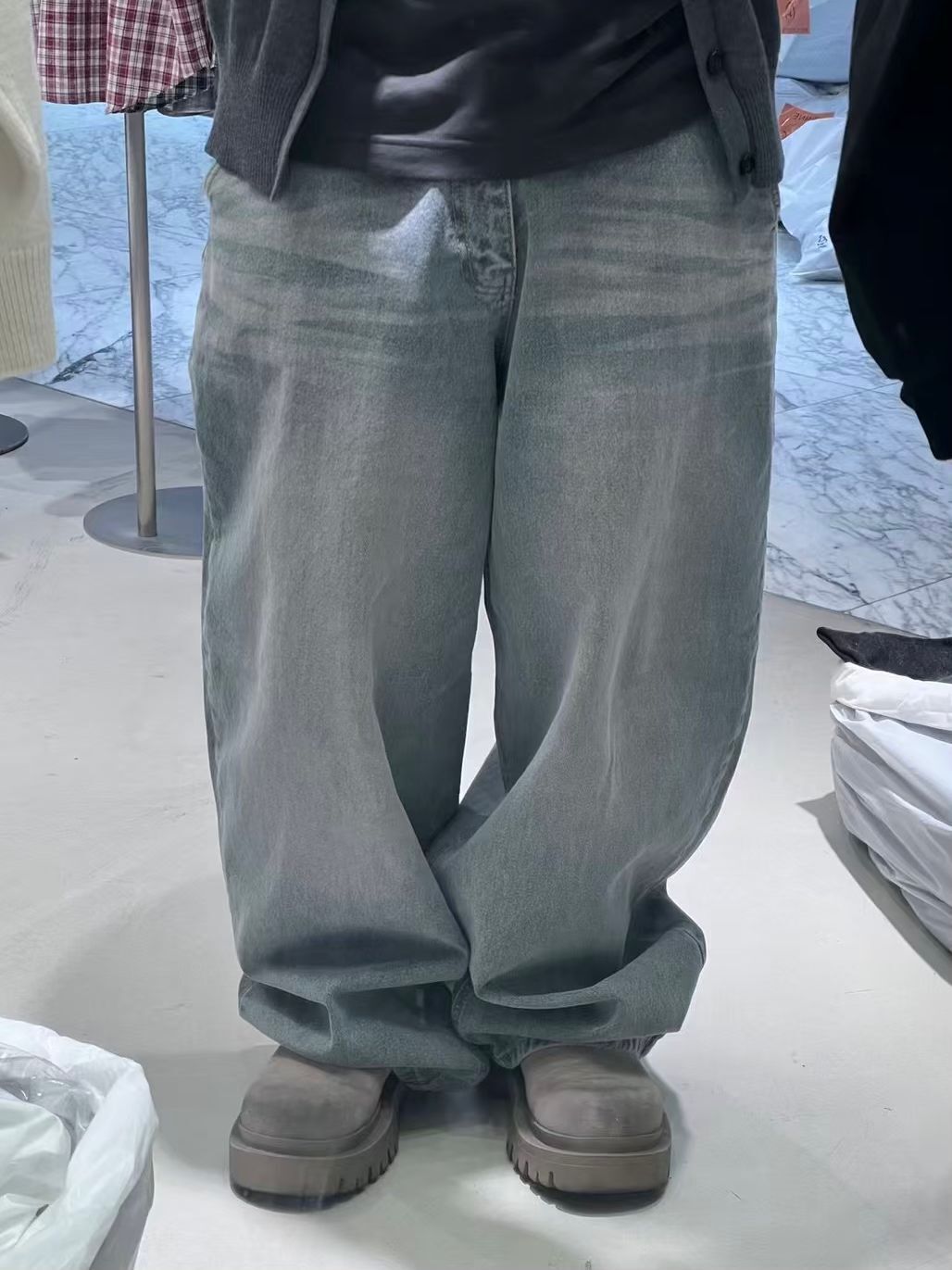 洗水鬆身牛仔褲 J738