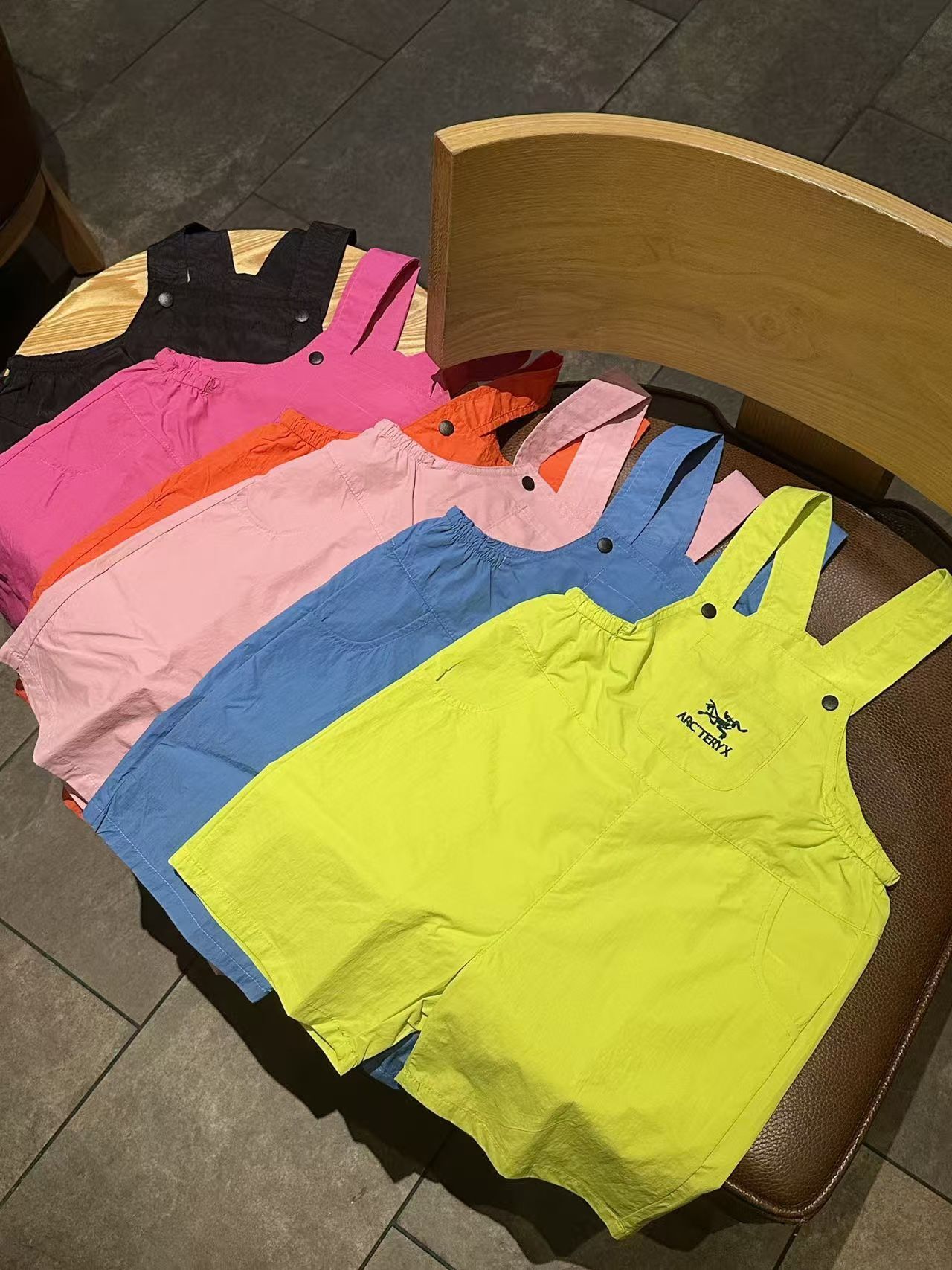 廠單 arcteryx彩色背帶褲