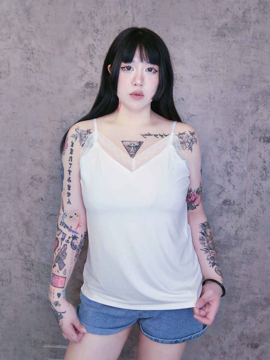 蕾絲造型邊冰絲涼感背心