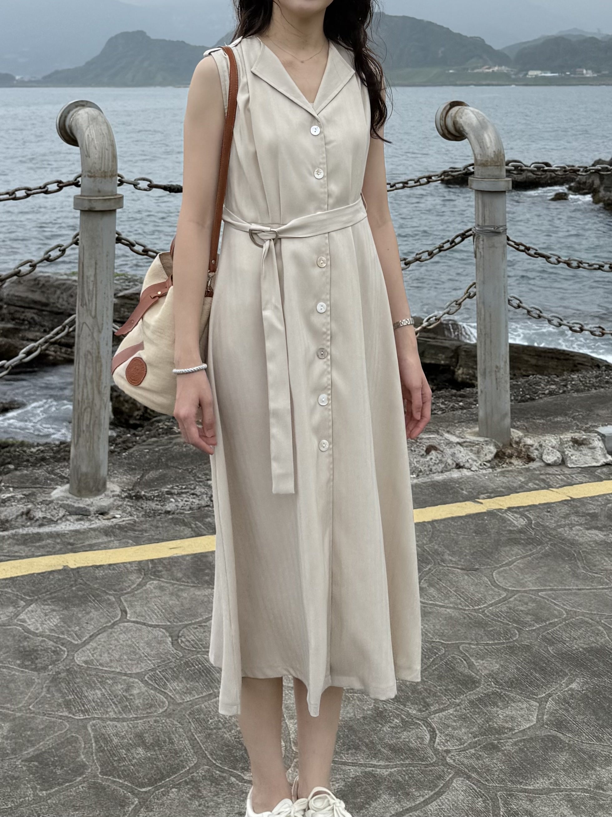 收腰翻領洋裝*2色