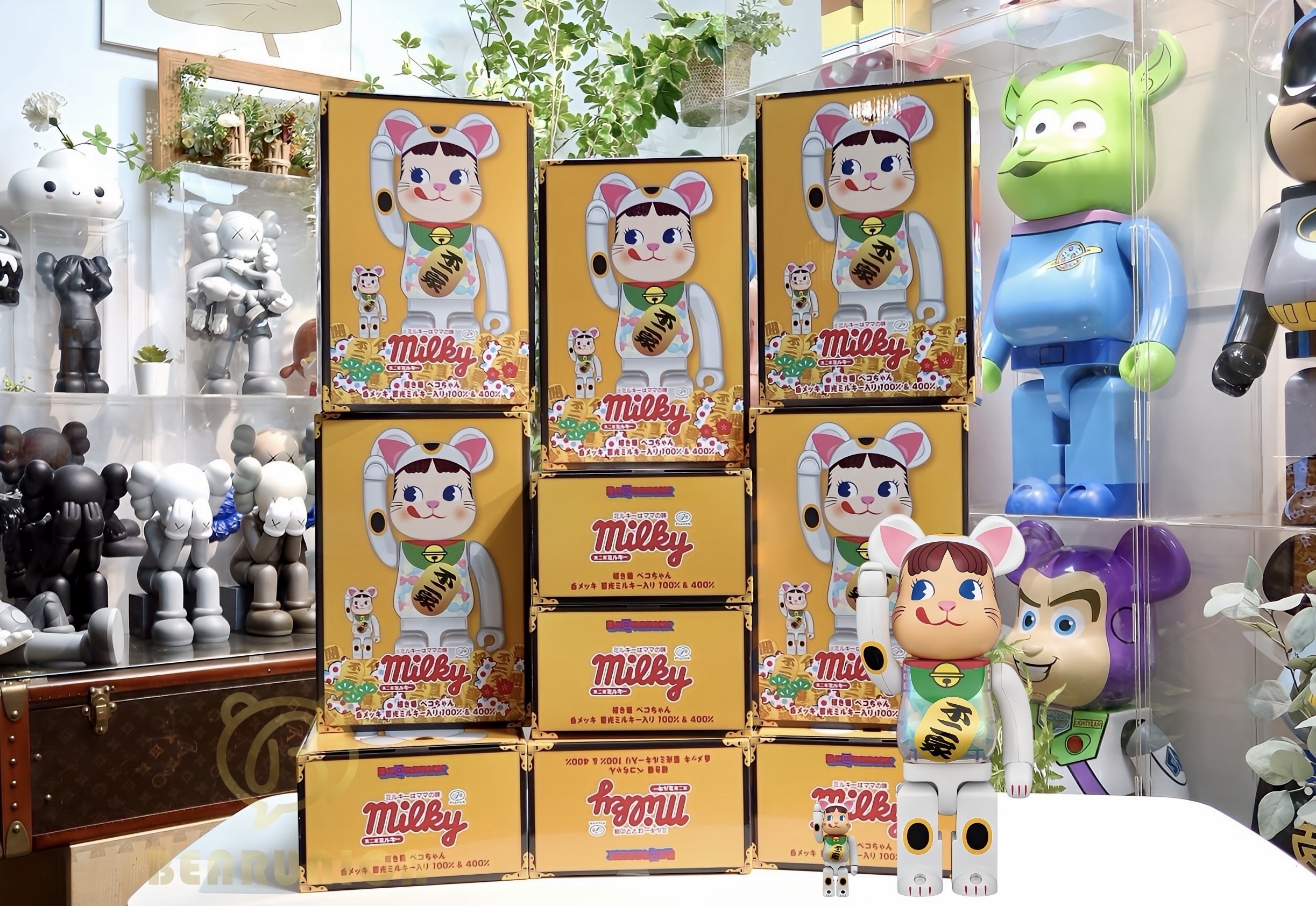 🎏預訂🎏Bearbrick 400% 100% 招き猫 ペコちゃん 白メッキ 蓄光ミルキー入り不二家