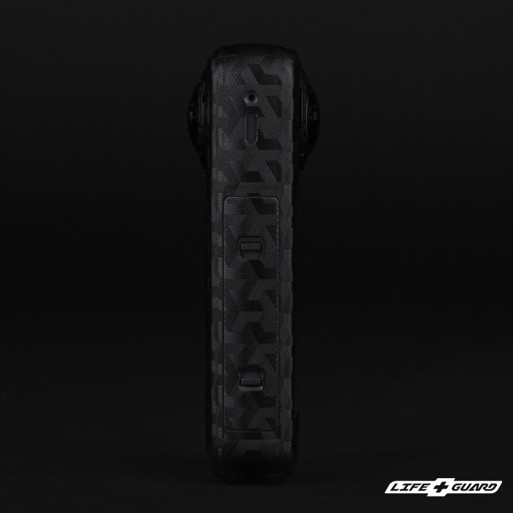 箭影黑貼膜質感，LIFE+GUARD 設計風格