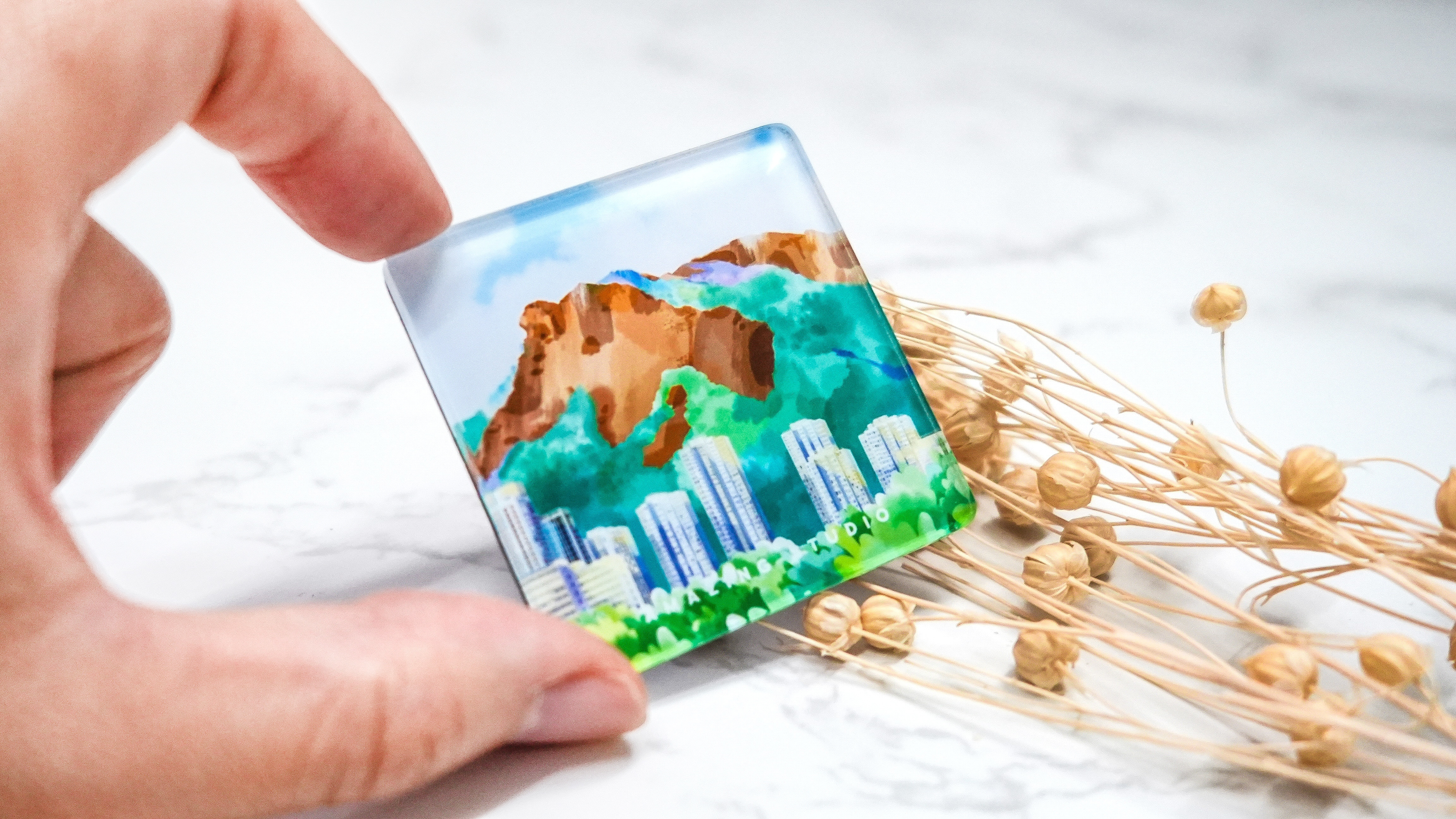 【香港地 - 獅子山】 亞加力磁石貼丨Amazing Studio