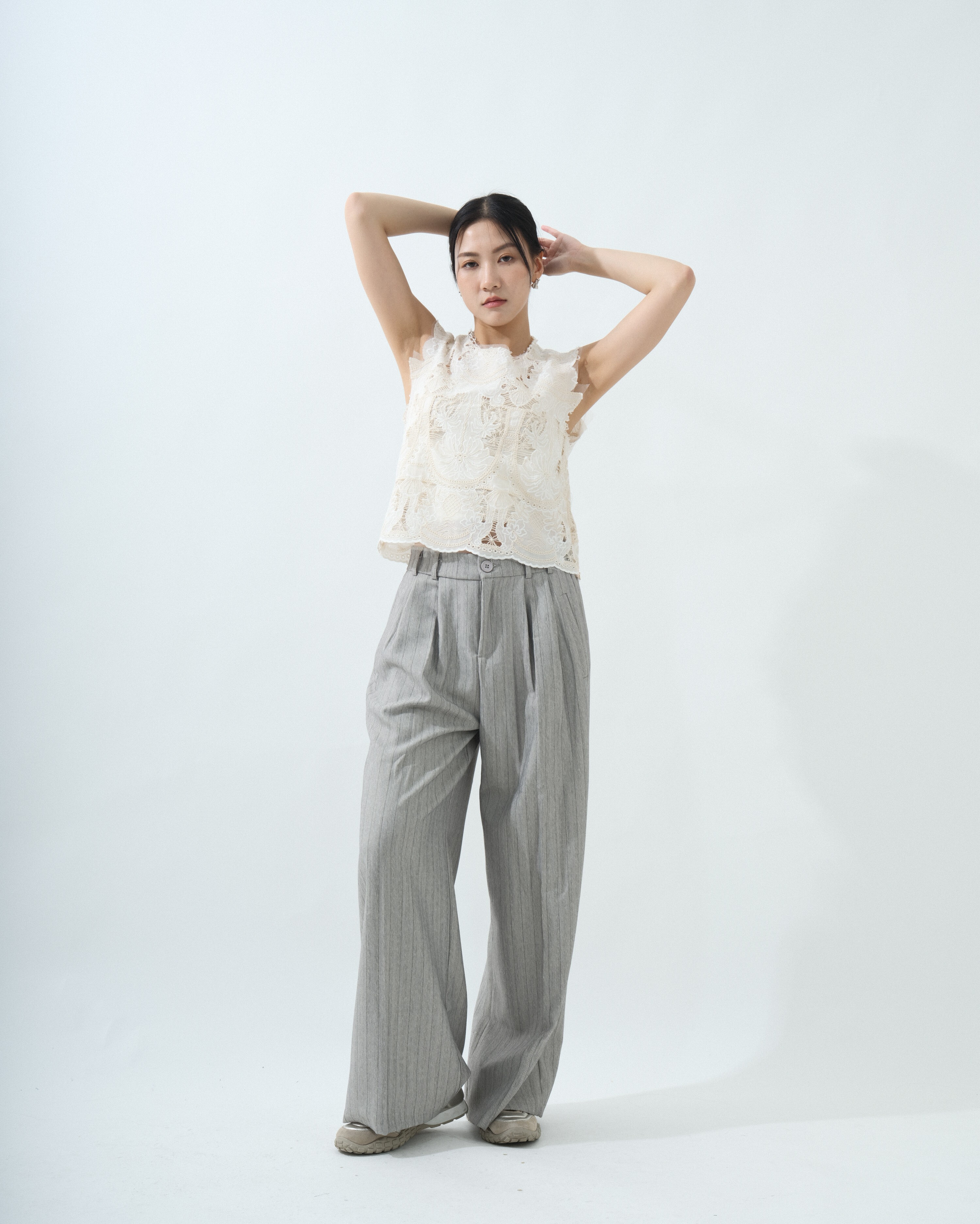 前雙褶幼條闊西褲 (現貨款式）