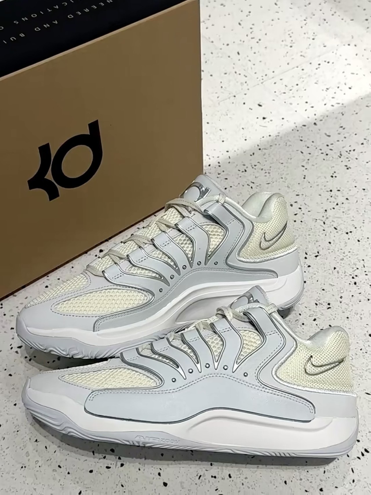 男鞋 NIKE KD18 EP 銀灰杏 氣墊 實戰 緩震 透氣 運動鞋【HV1991-001】NIKEKD