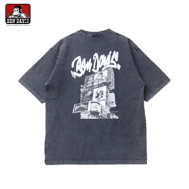 【 BEN DAVIS | 猿人廣告招牌看板短TEE - 水洗黑 】