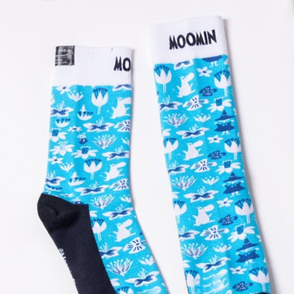 【Pinkoi x Moomin】限量 日系插畫風雙針筒羅紋襪 淺藍印花款