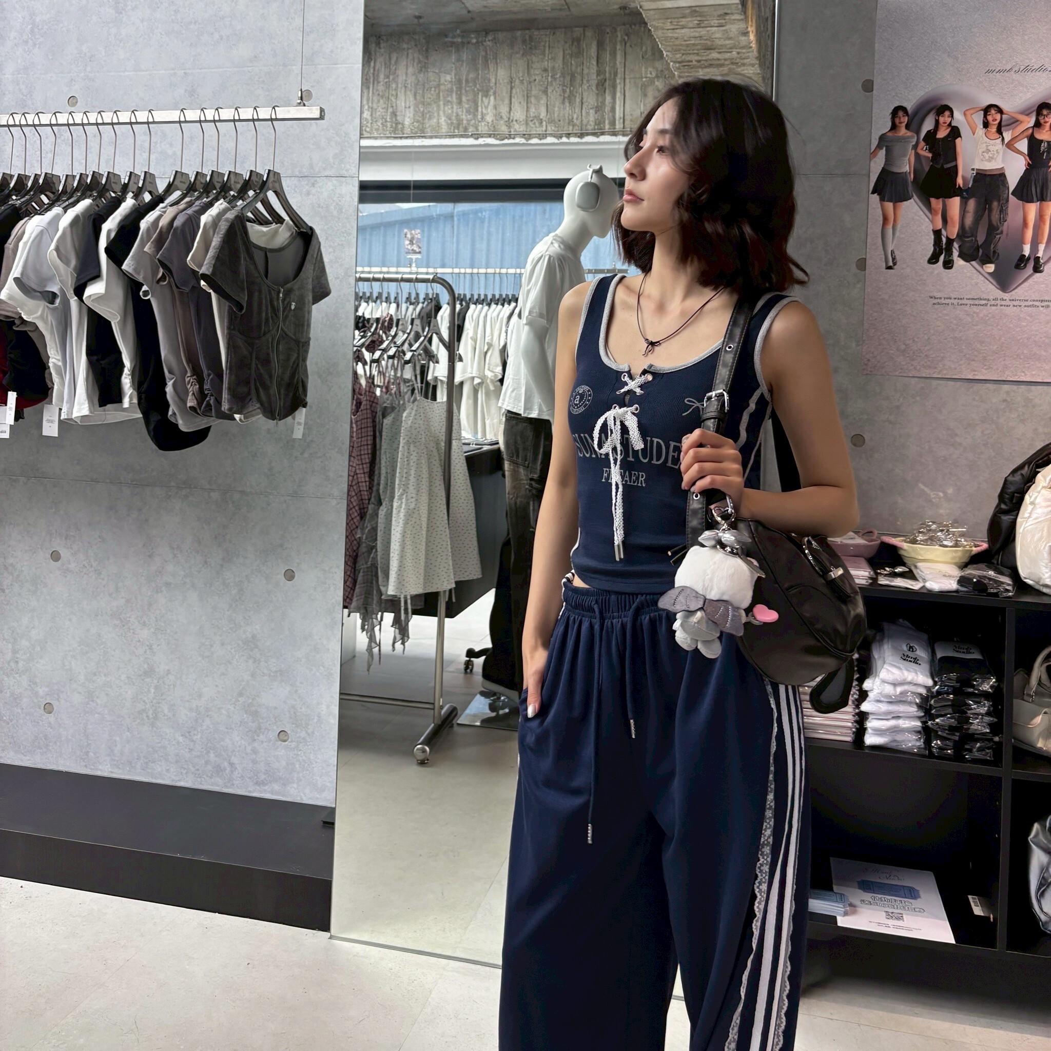 運動少女風滾邊穿繩背心