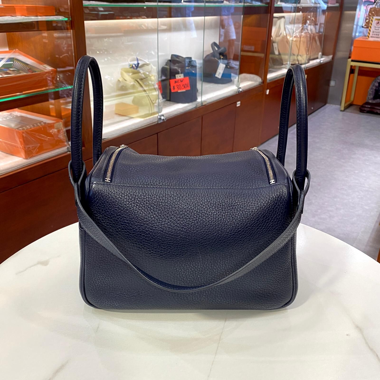 95%NEW二手HERMES LINDY 26 午夜藍銀扣A刻 2Z/PHW #兩年免費保養 #香榭站正品