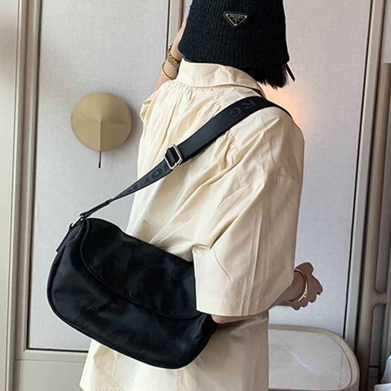 尼龍包包 工具腰包 收納包 女包包 包包 馬鞍包 斜背包 隨身腰包 小眾包包 閨蜜包包 百搭包包 362