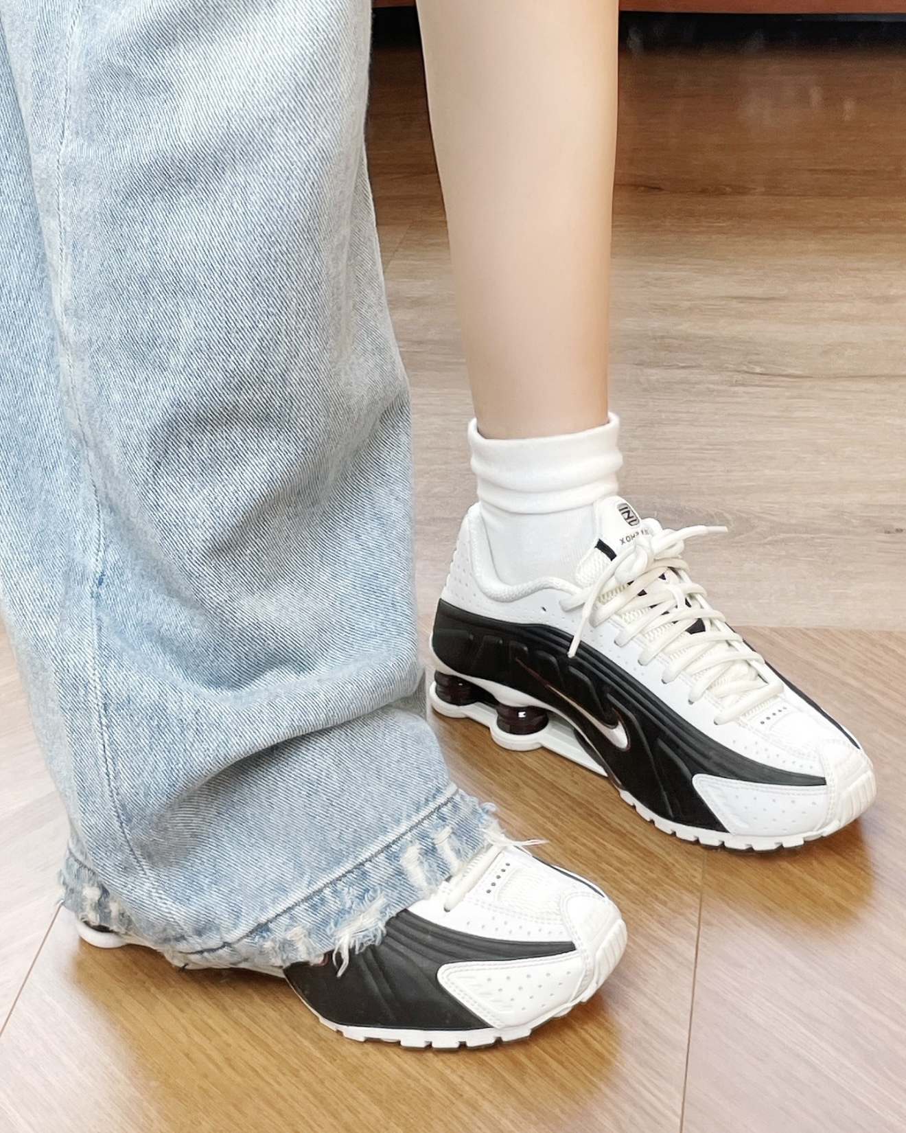 【Focus Store】預購 Nike Shox R4 Wmns "Sail Fauna Brown" 黑白棕 AR3565-104