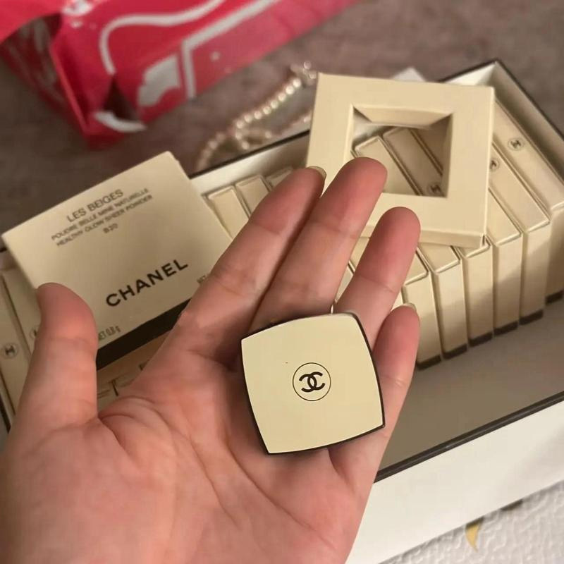 現貨 CHANEL 時尚裸光蜜粉餅 0.8g N20自然偏白 （無粉撲）