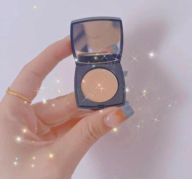 現貨 CHANEL 時尚裸光蜜粉餅 0.8g N20自然偏白 （無粉撲）