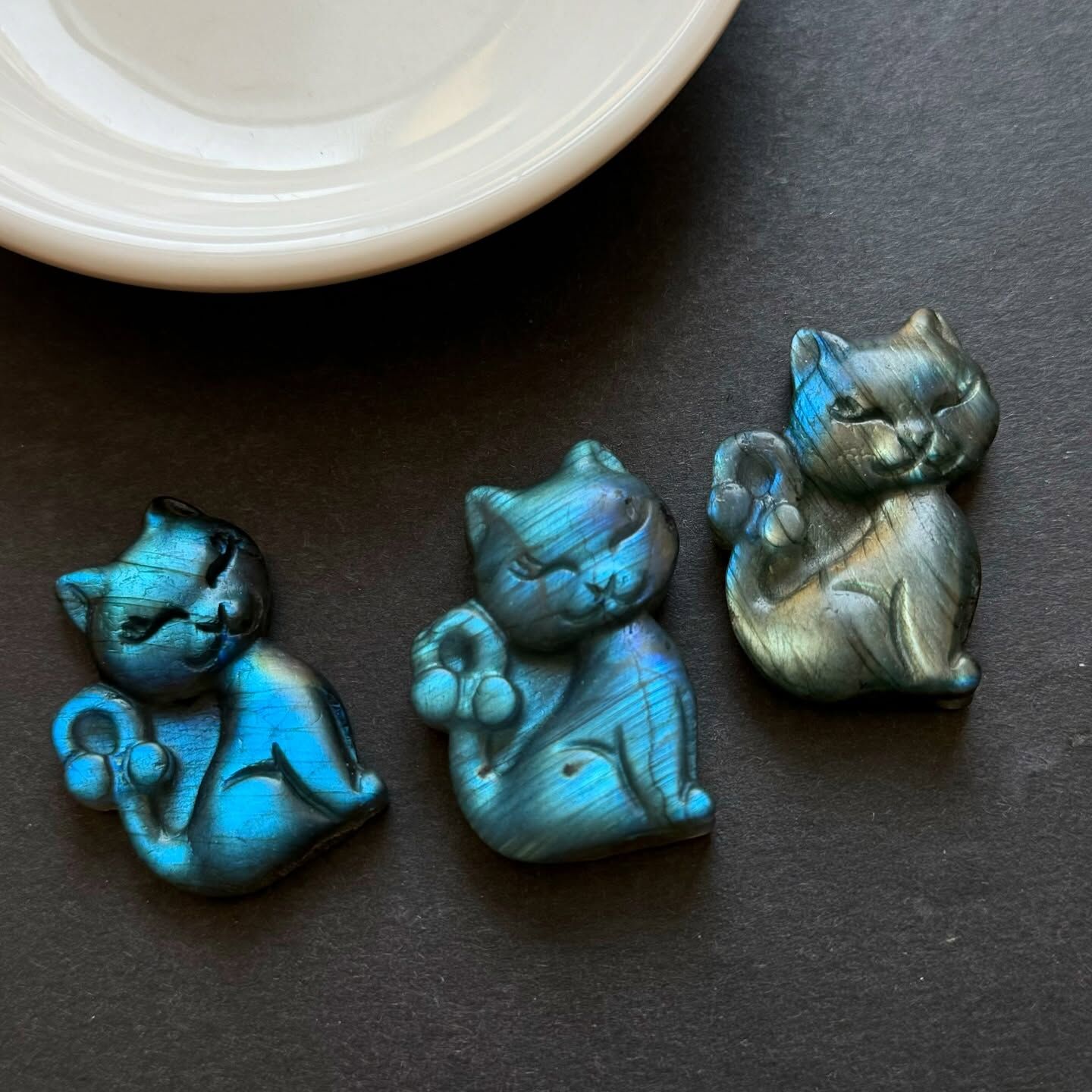 [原石] 拉長石 貓咪 雕刻件