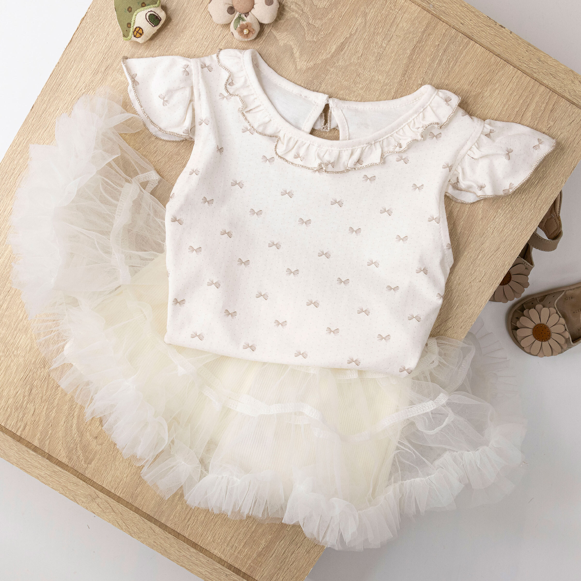 滿版甜甜蝴蝶結舒適質感上衣/短T (H50435)