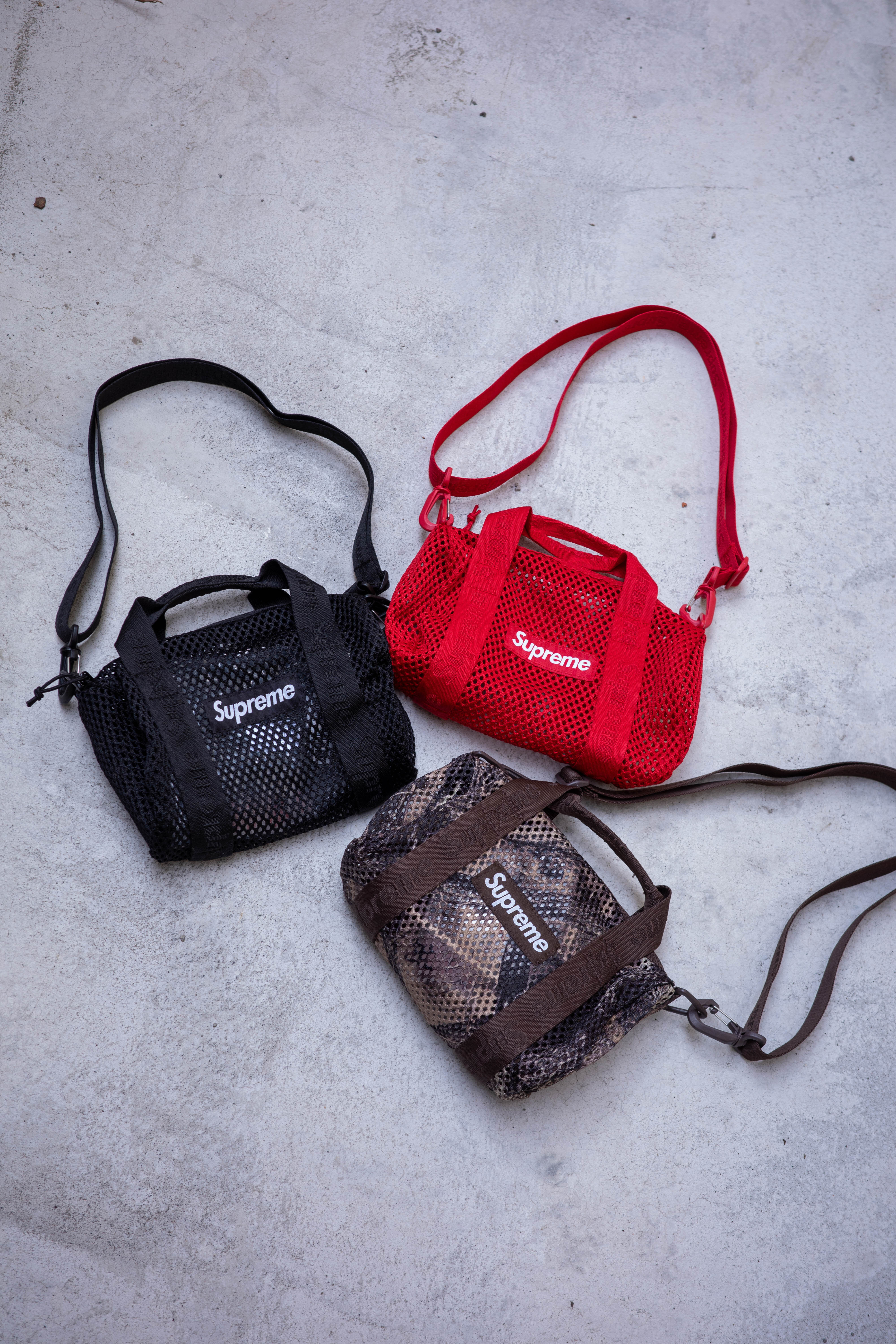 小物 Supreme Mesh Mini Pouch 2025ss Supreme Mesh Mini Pouch (SS25) - $30