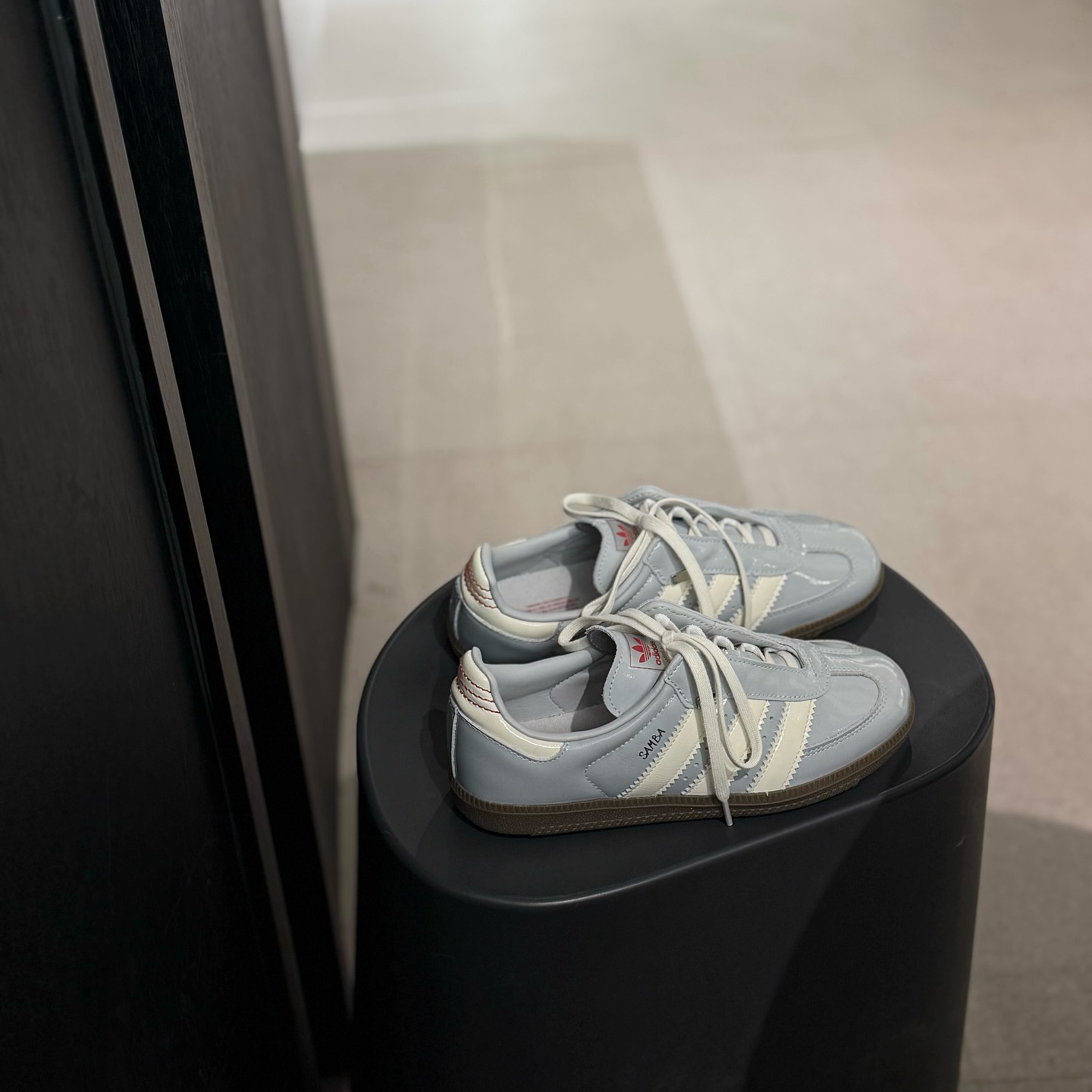 Adidas Originals Samba OG 水泥灰 光澤感 漆皮 白色 男女 復古鞋 JQ0012