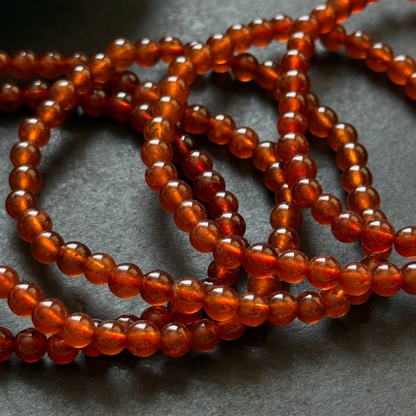 [原石] 芬達石榴石 水晶手串