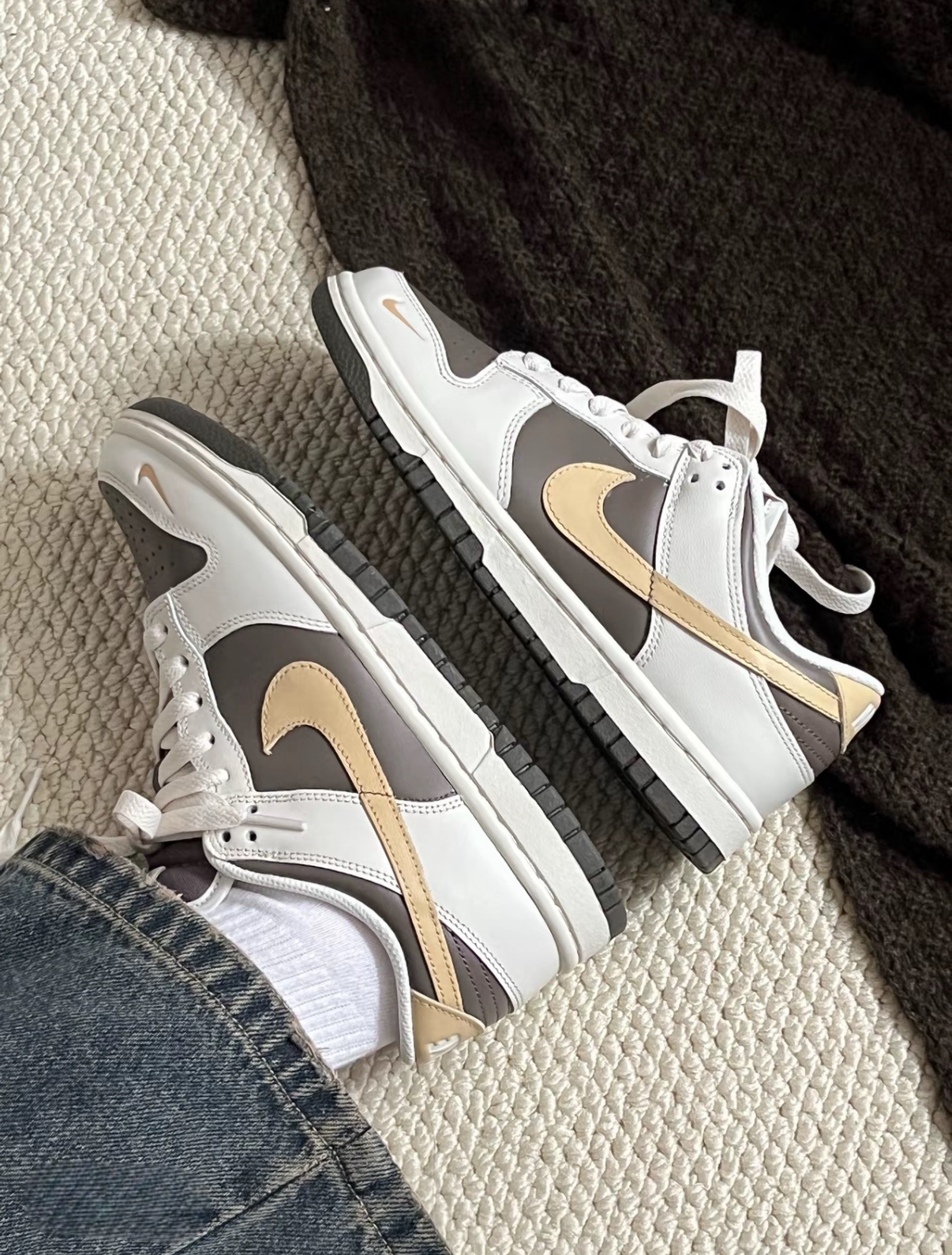 Nike Dunk Low 反轉摩卡棕 奶茶 小勾 棕色 咖啡色 女鞋 HM9655-001/預購