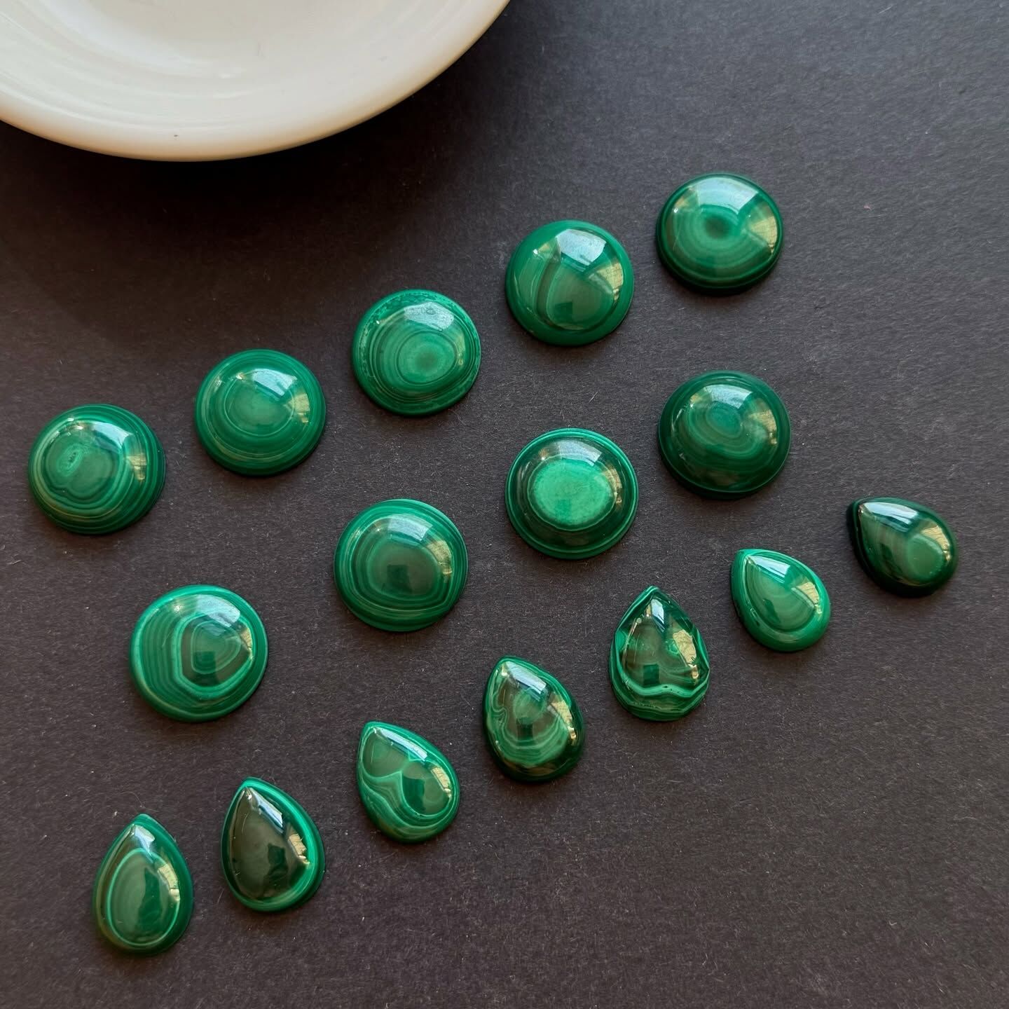 [原石] 孔雀石 水晶蛋面