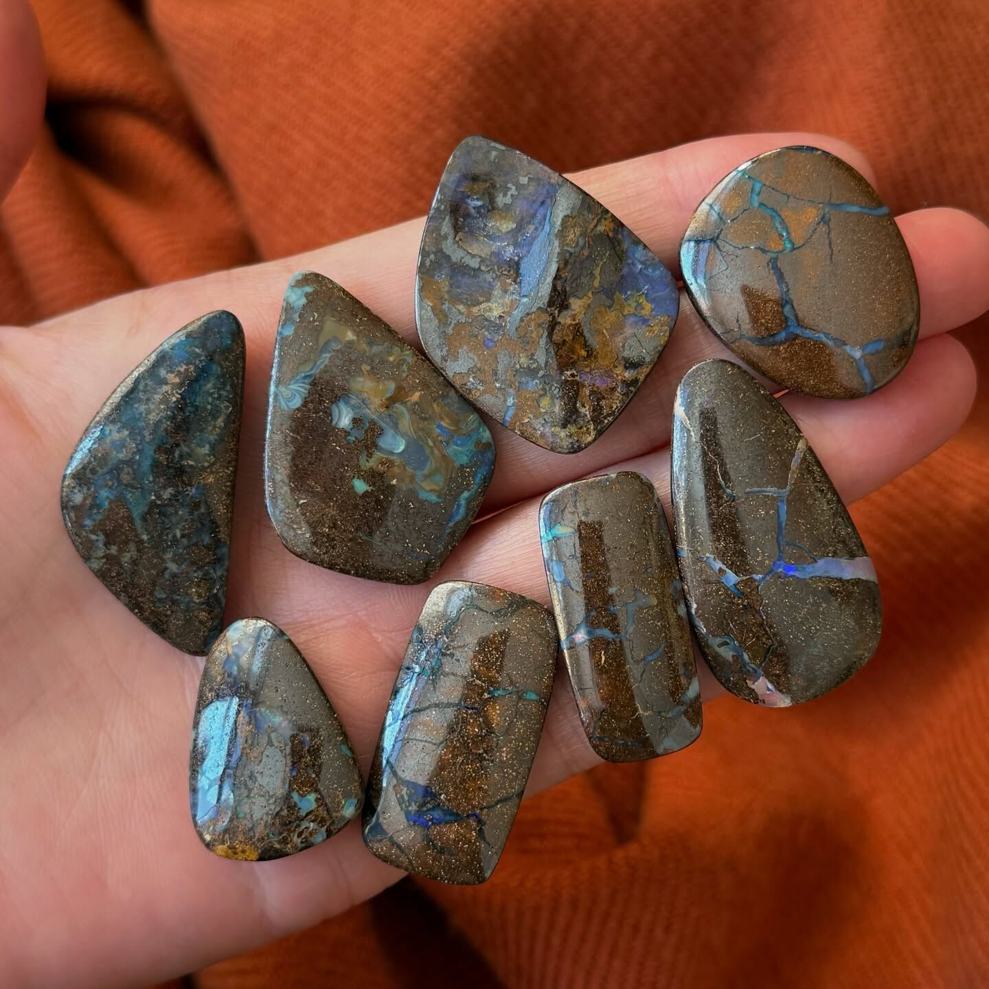 [原石] 澳洲礫背蛋白石