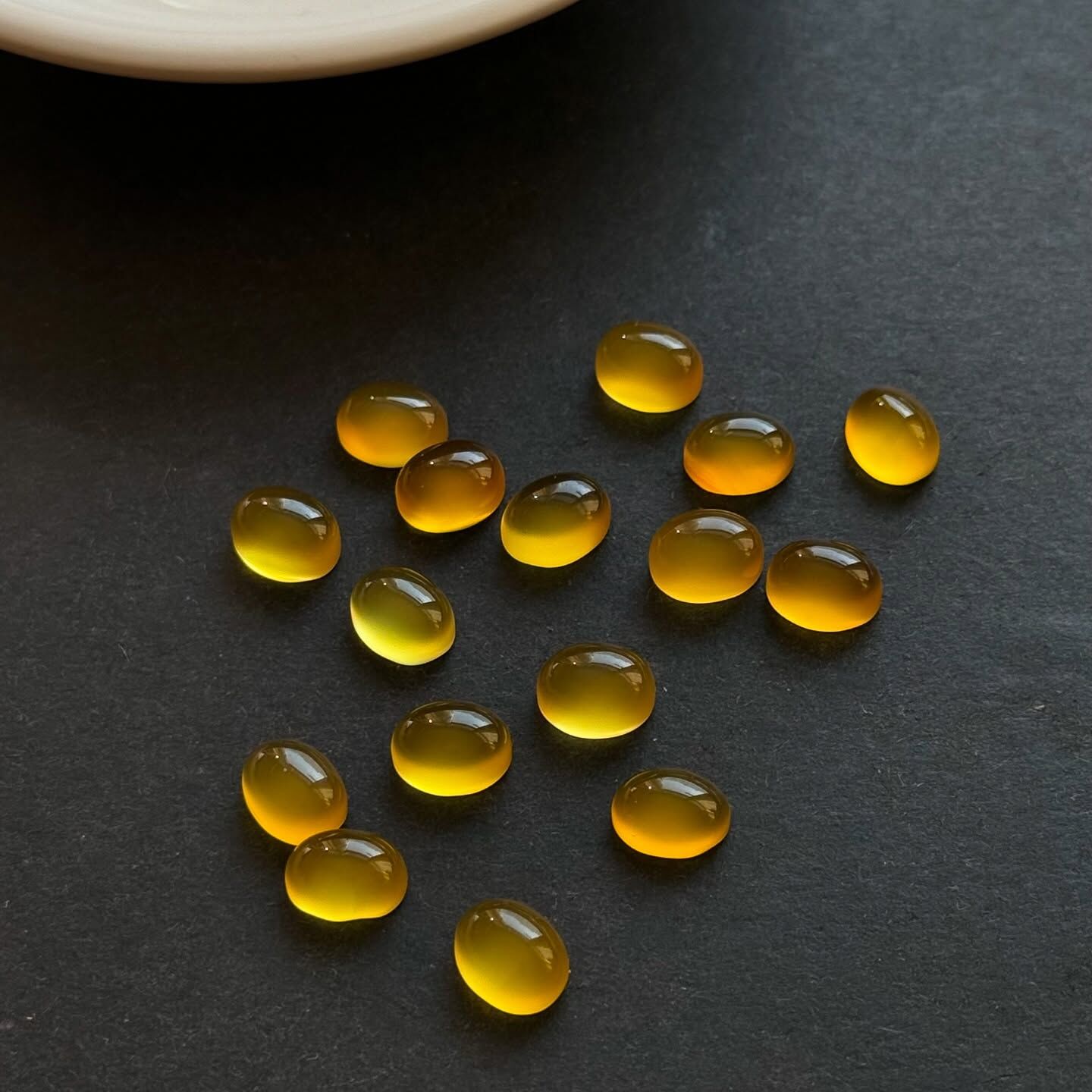 [原石] 黃玉隨 水晶蛋面