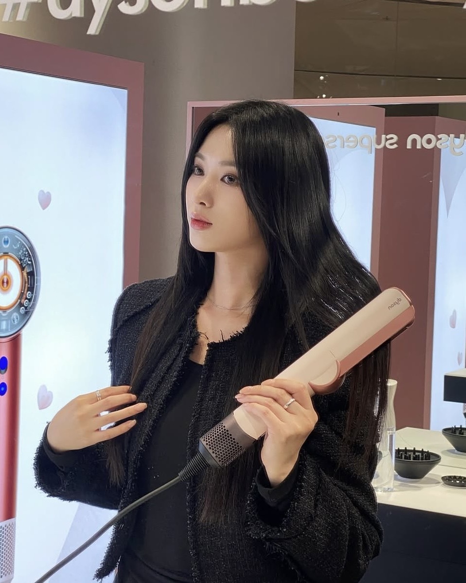 新色Dyson airstrait™ 二合一吹風直髮器 HT01 吹風機 普魯士藍 櫻花粉 灰紫