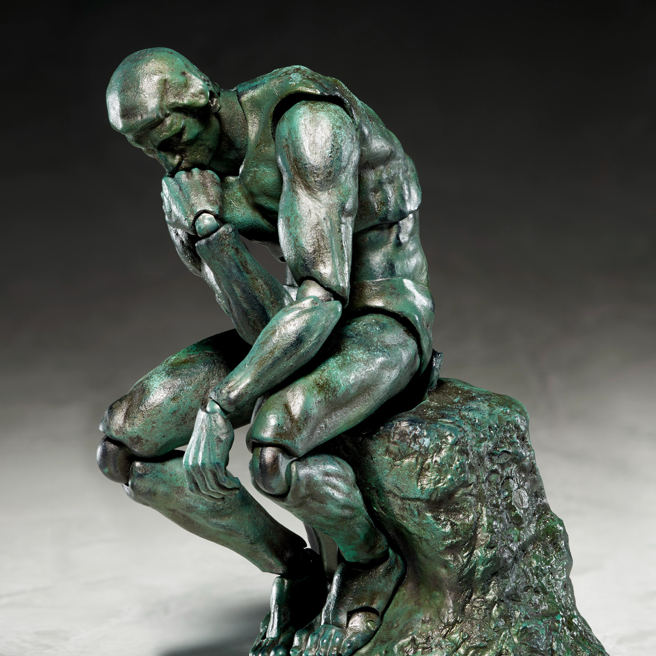 25年12月 figma 桌上美術館 沉思者