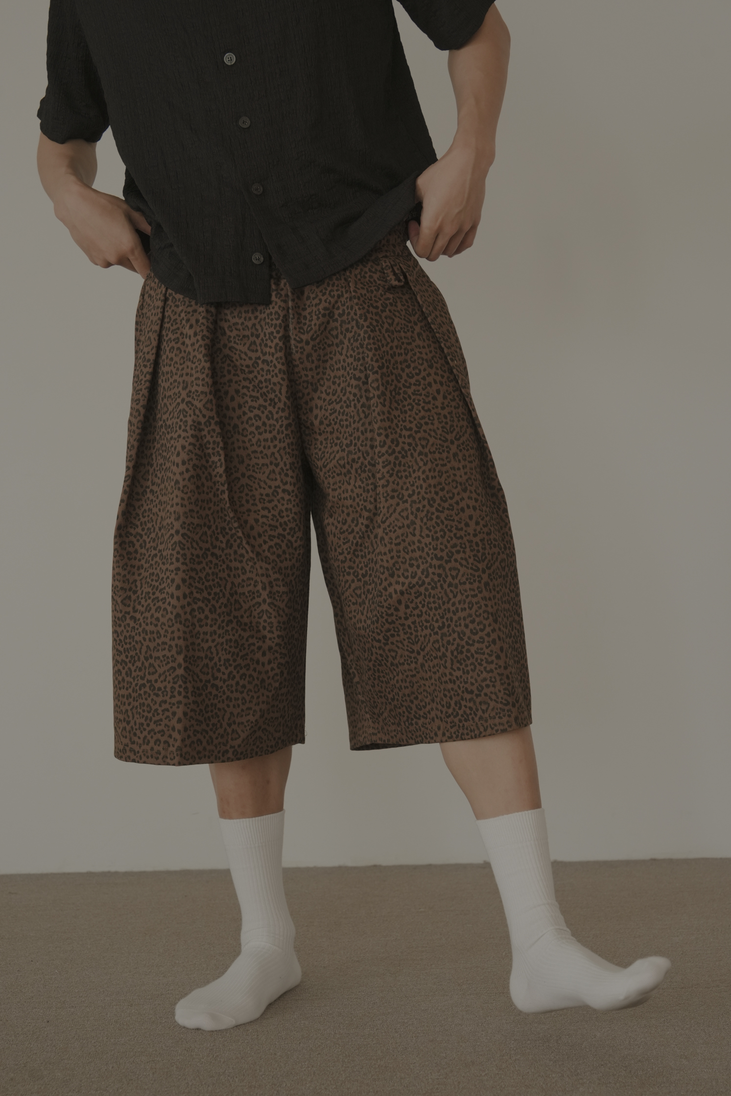 【Unisex】Leopard Shorts with Keyring #七分褲