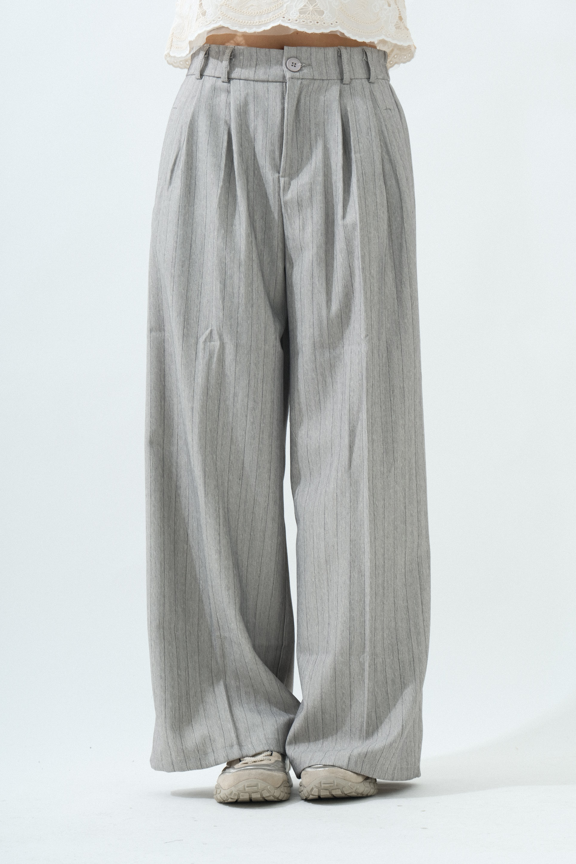 前雙褶幼條闊西褲 (現貨款式）