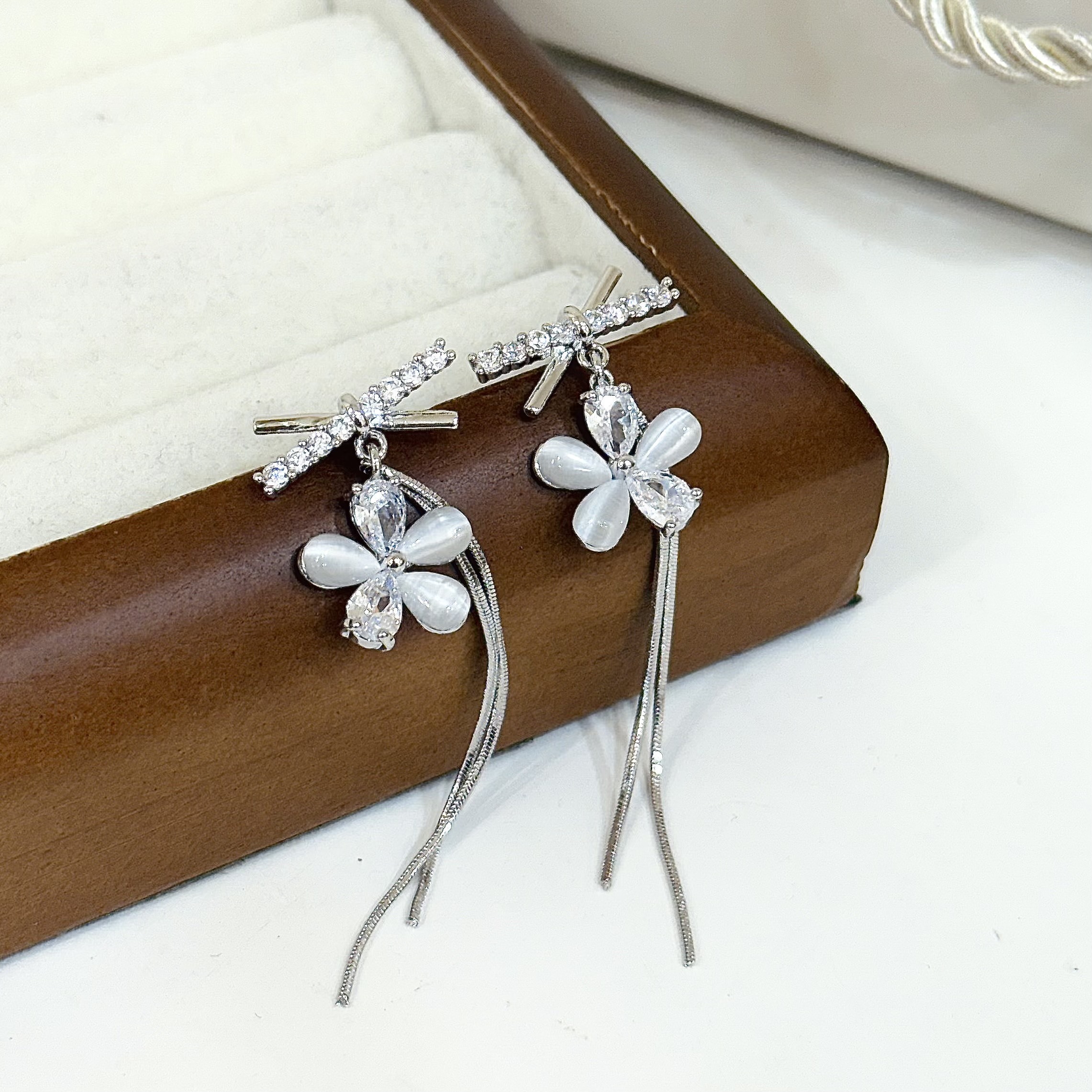 A17排鑽交叉貓眼花朵垂吊