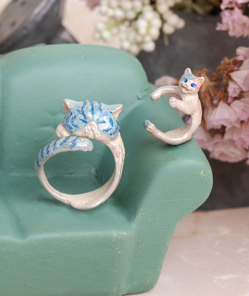 酣睡貓咪戒指&花斑小貓耳骨夾