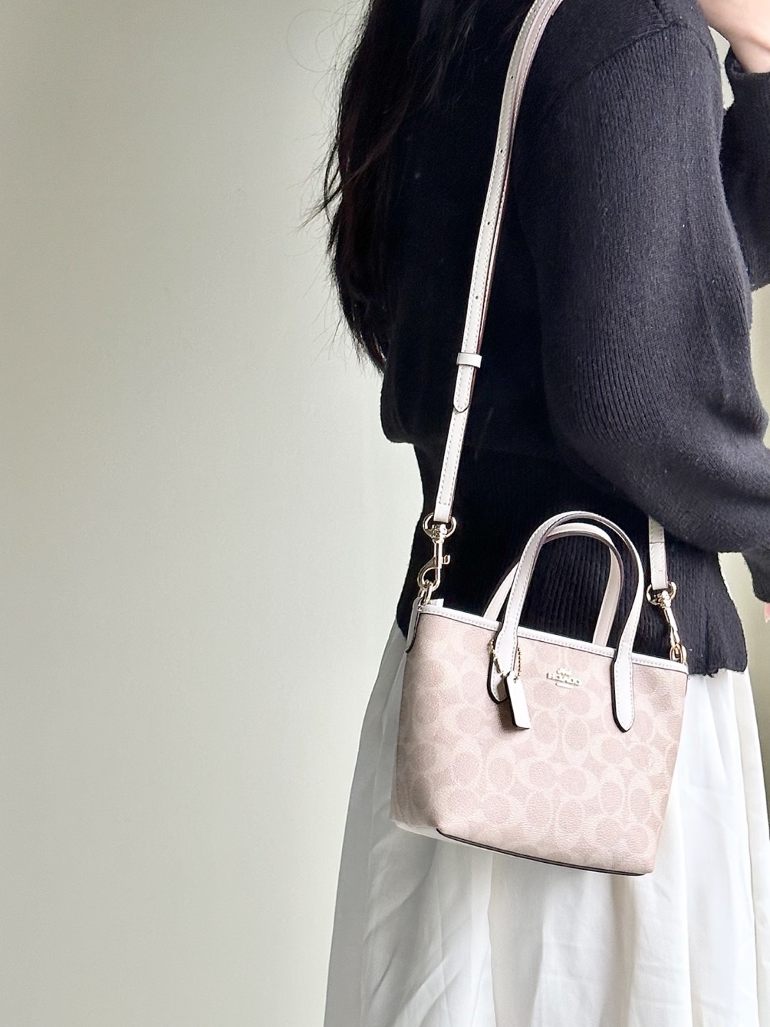 COACH CITY 15 沙色奶茶 迷你托特包