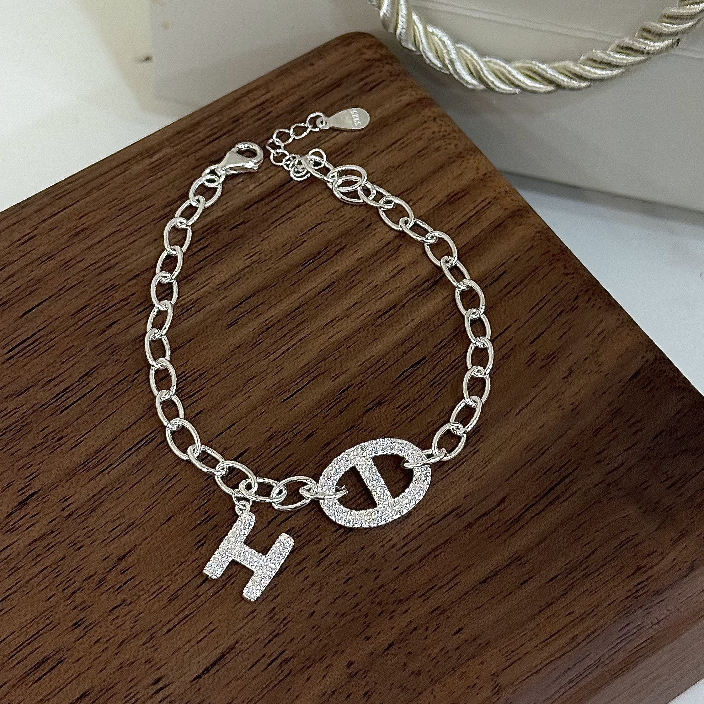 J09粗款滿鑽豬鼻字母H純銀手鍊