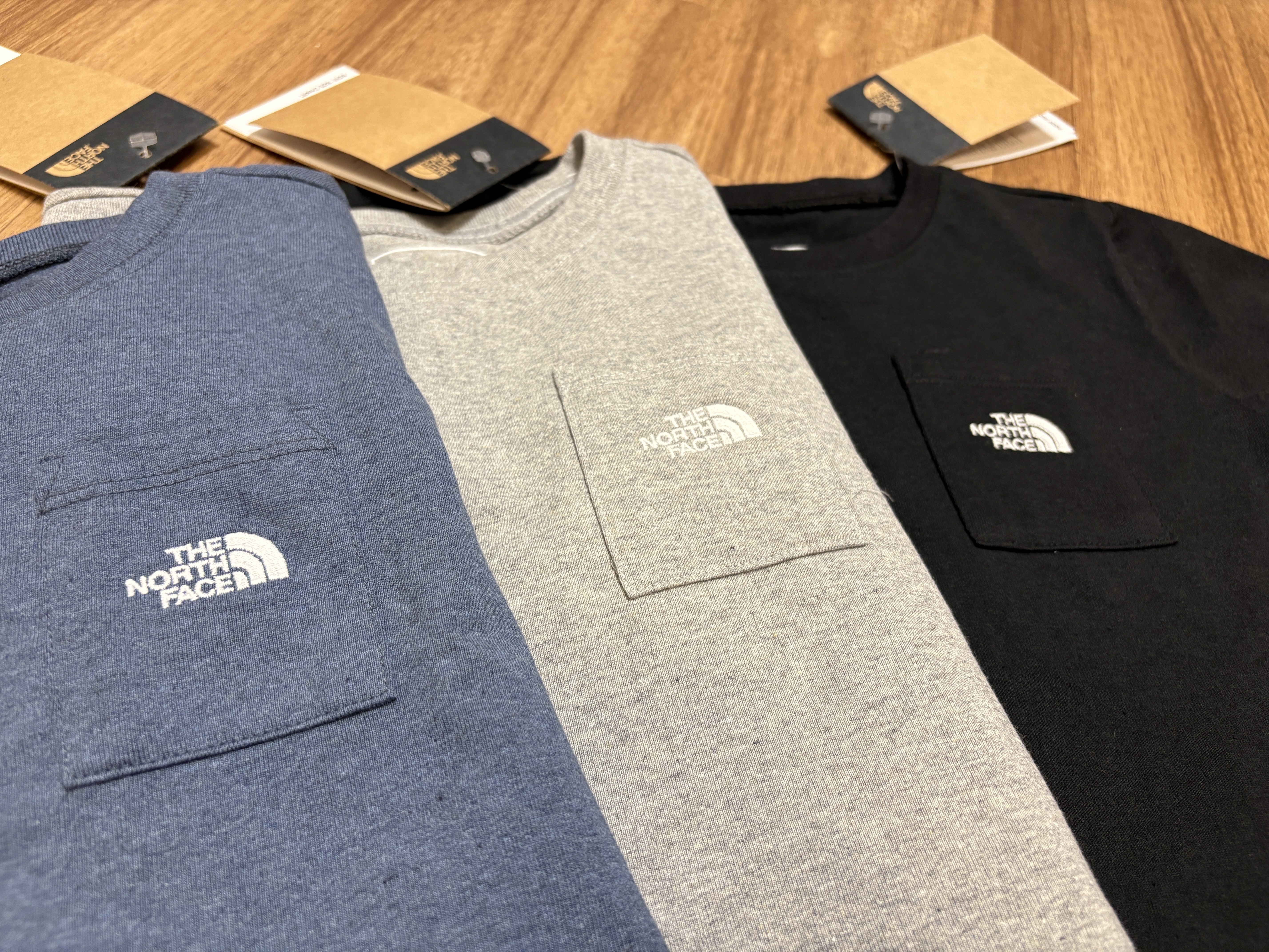 THE NORTH FACE 小童裝 硬挺刺繡 小口袋 短TEE (3色)