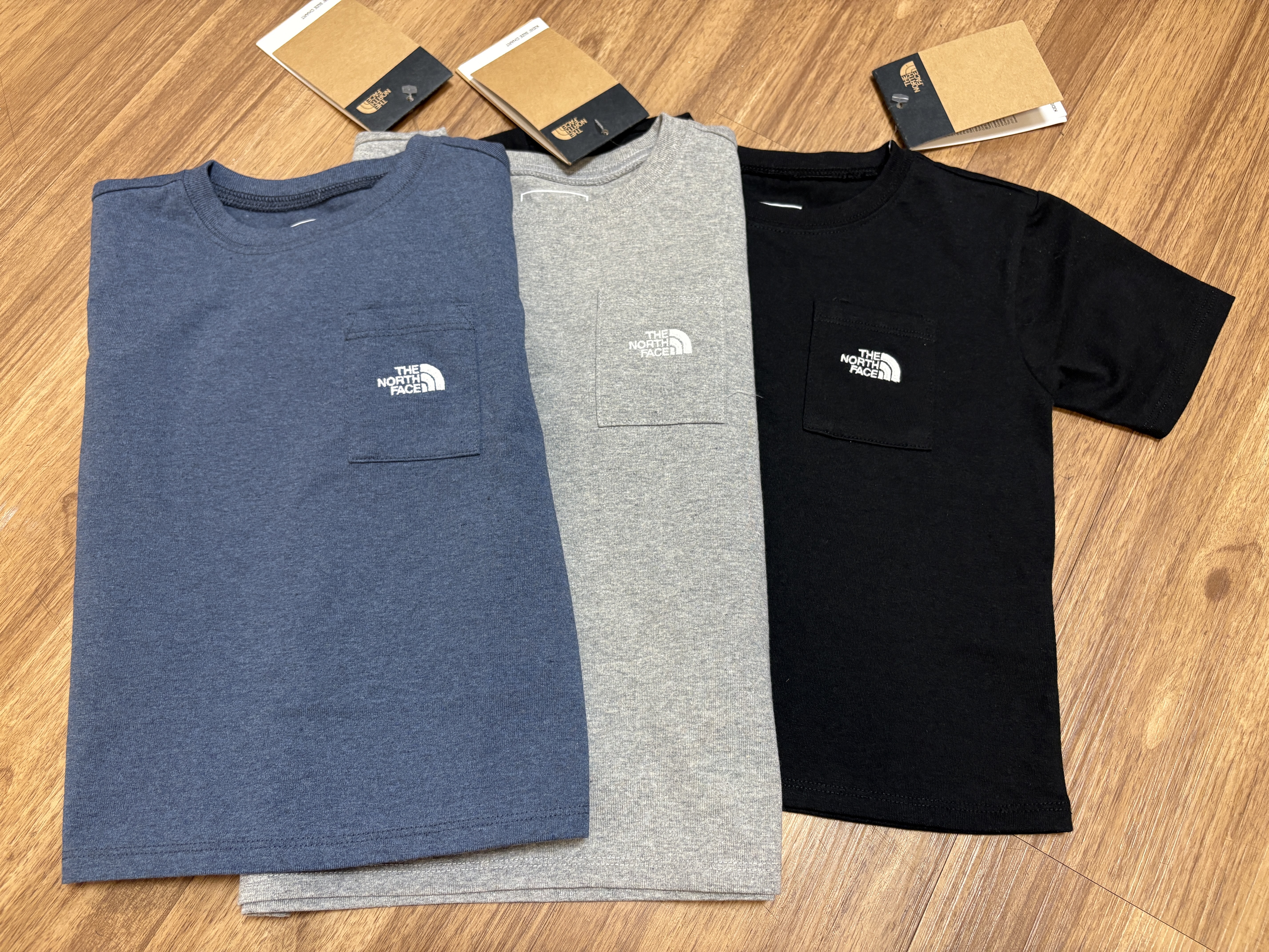 THE NORTH FACE 小童裝 硬挺刺繡 小口袋 短TEE (3色)