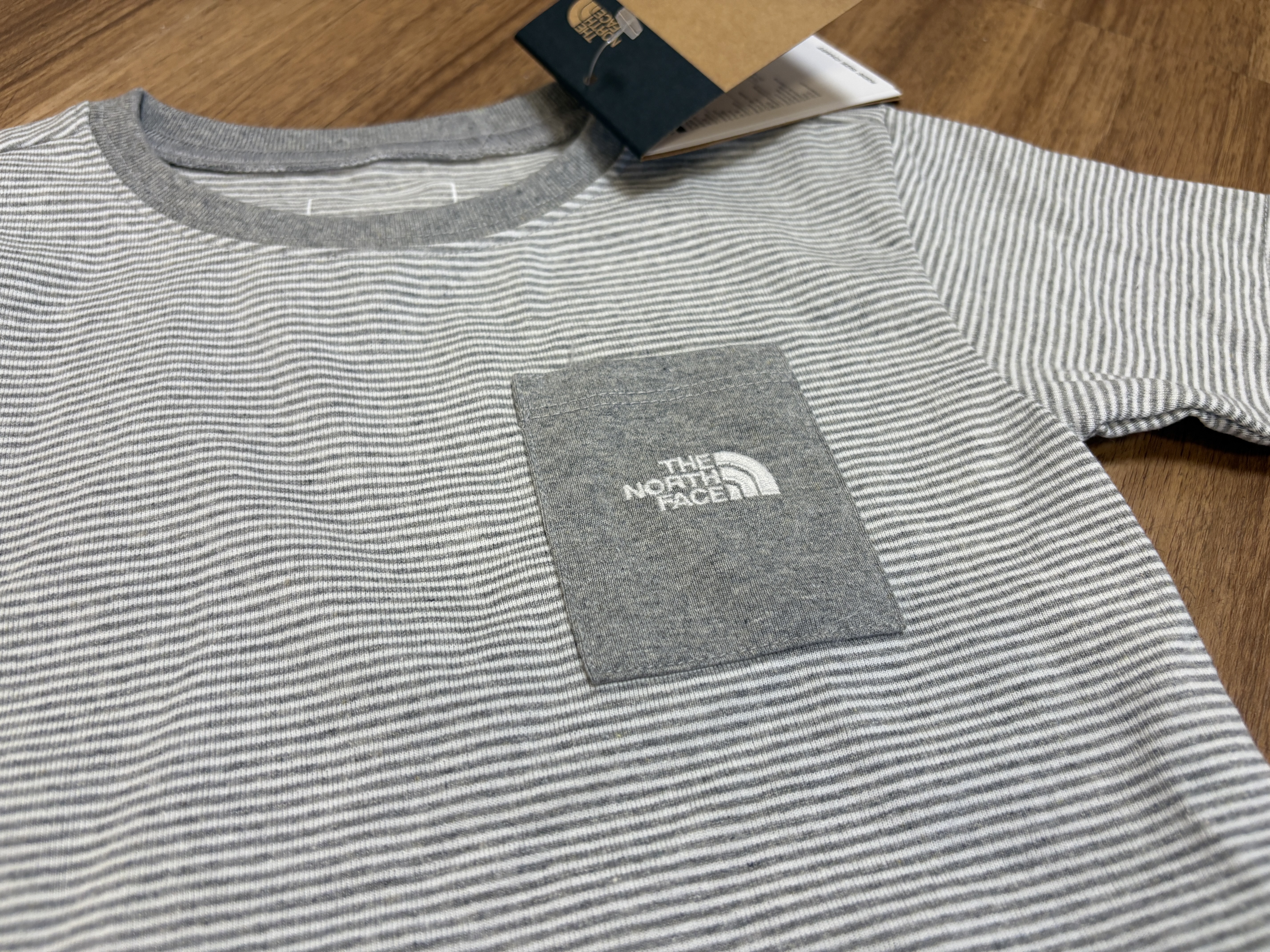 THE NORTH FACE 小童裝 硬挺刺繡 小口袋 短TEE