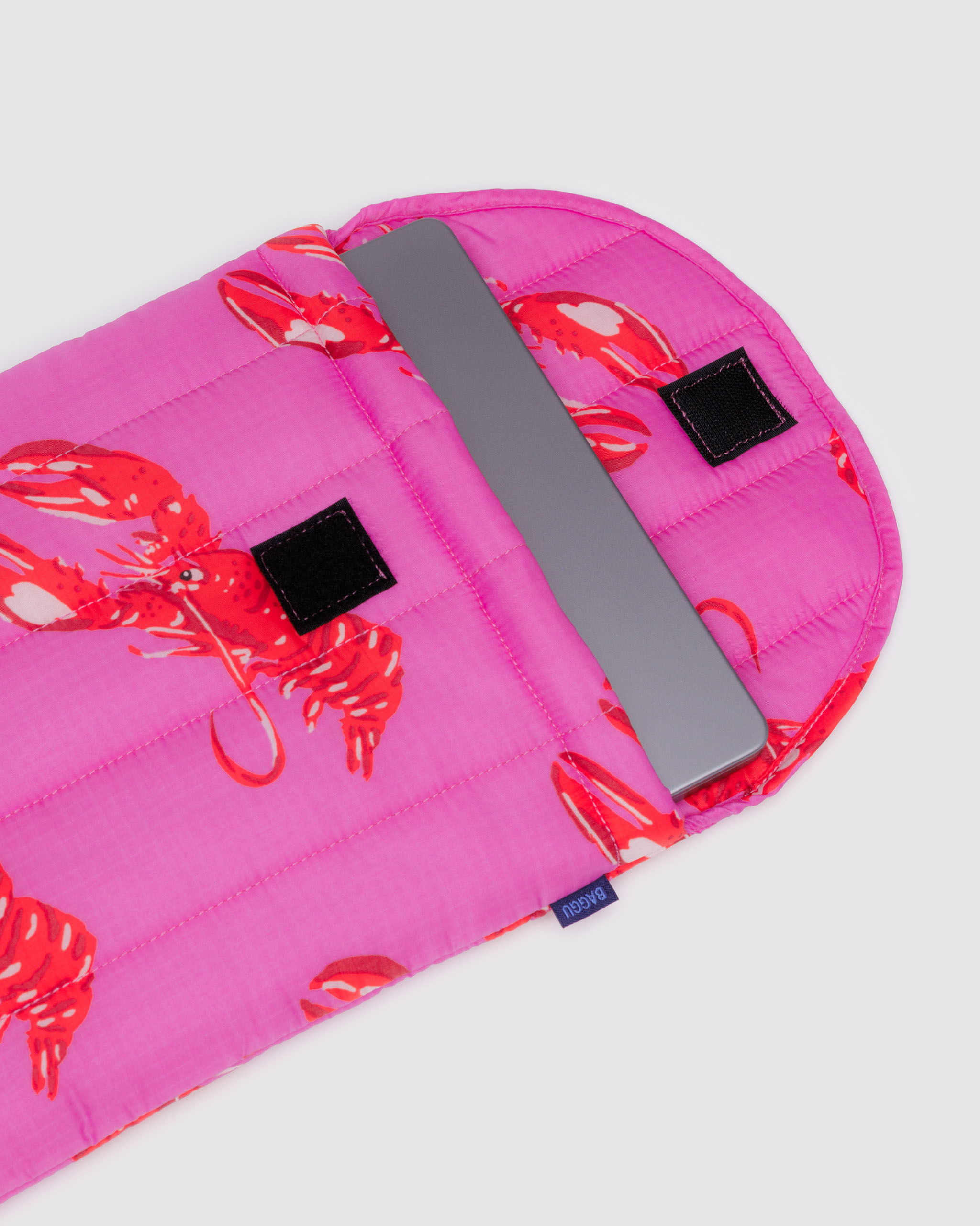 Puffy Laptop Sleeve 13"/14" - Pink Lobster | BAGGU