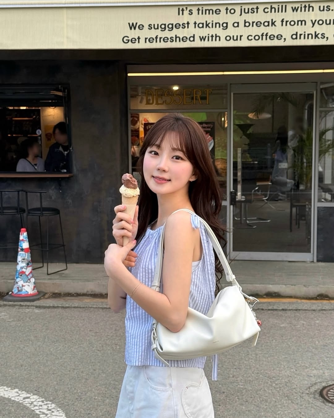 Stand Oil - Mushy Square Bag (Cream)