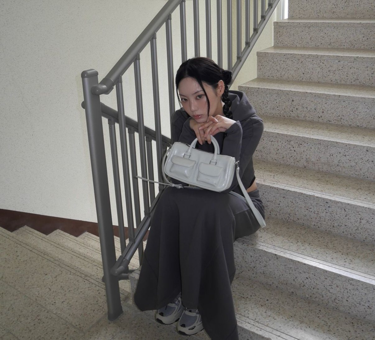 stand oil - chubby half bag (PALE GRAY)