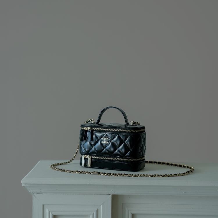 Chanel 黑色雙層化妝盒