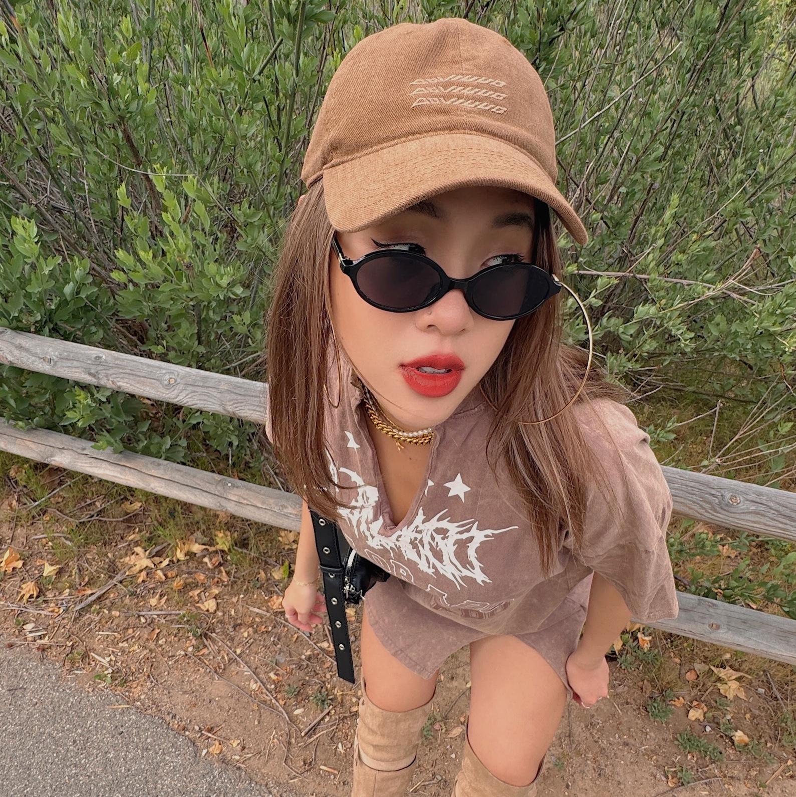 卡其棕極簡電繡帽