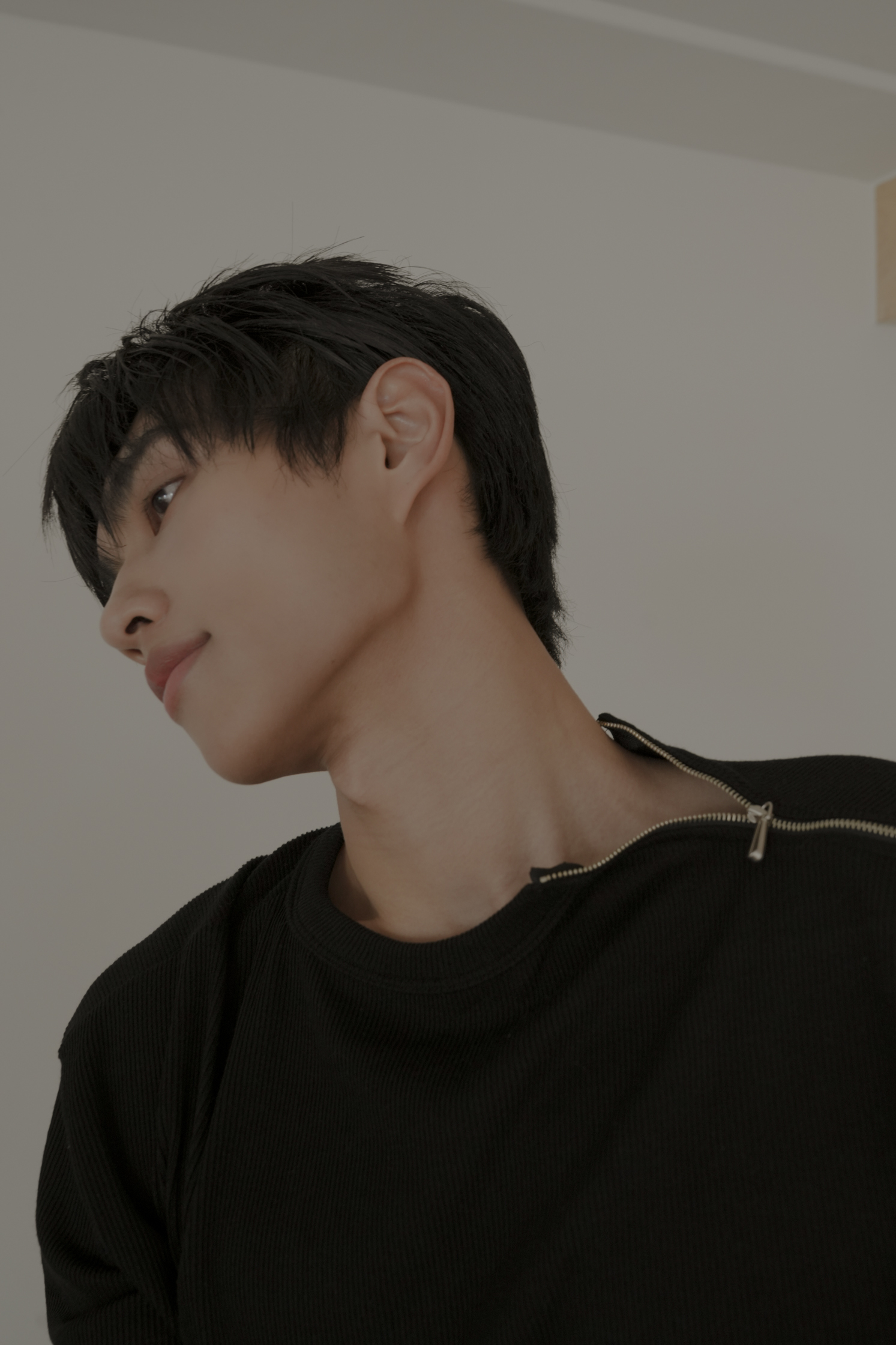 Diagonal Zip Henley T-Shirt #上衣