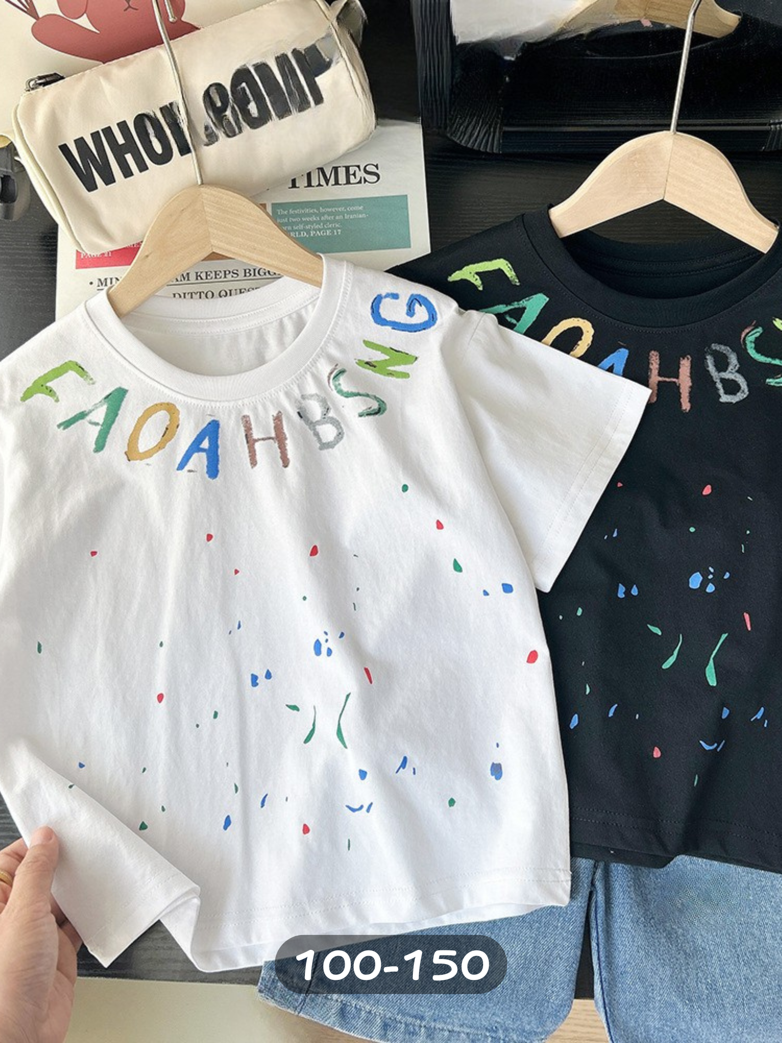 繞領字母潑漆 短袖上衣