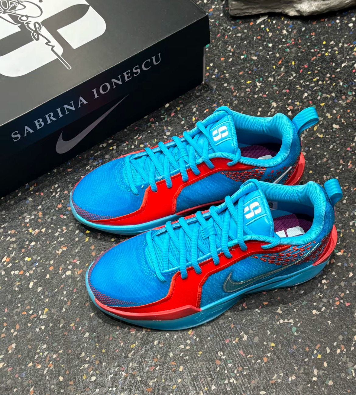 新品 SABRINA2 EP 水色 W 23cm NIKE 耐吉籃球鞋Sabrina 2 GS 大童女鞋藍紅緩震莎賓娜FQ7376-400